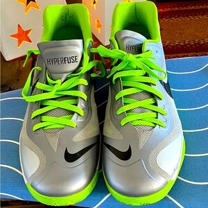 Men’s Nike Hyperfuse low shoes - size 17